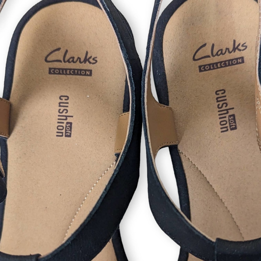 Clarks Collection Cushion Leather Perforated Wedge Sandals Women's Sz 11 Black - Picture 5 of 8